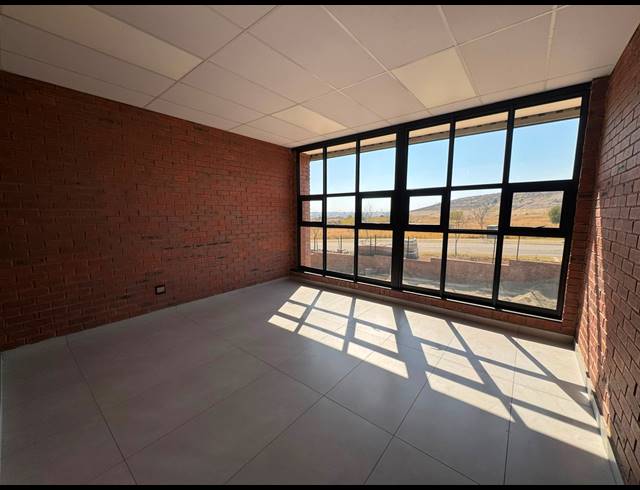 900M² WAREHOUSE TO LET IN CHLOORKOP